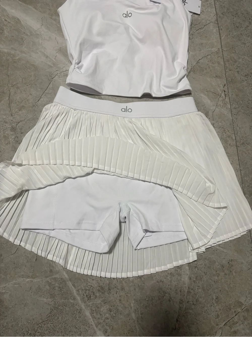 ALO Yoga classic pleated